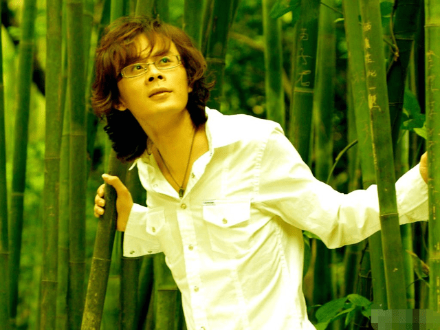 唐磊近期澄清《丁香花》创作背景,原来我们被误骗了那么多年?_曾梦捷