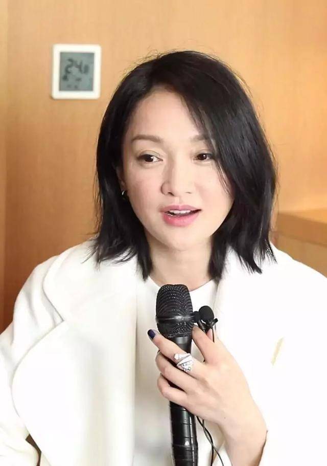 显得|周迅晒杀青照，造型纯天然，非常漂亮
