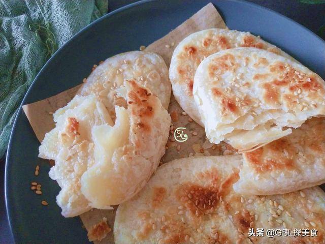 做法|早餐,我家爱吃这个饼,不醒面,不发面,出锅层次分明,外酥里软