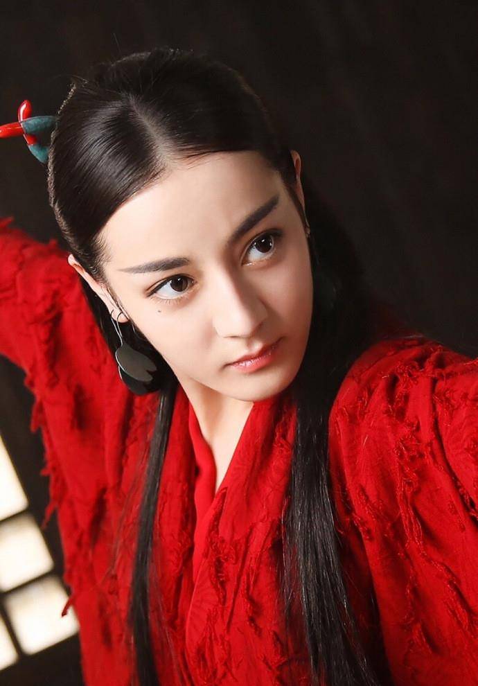 冯绍峰|Angelababy清宫造型曝光，搭配混血脸毫无违和感，效果不输杨幂