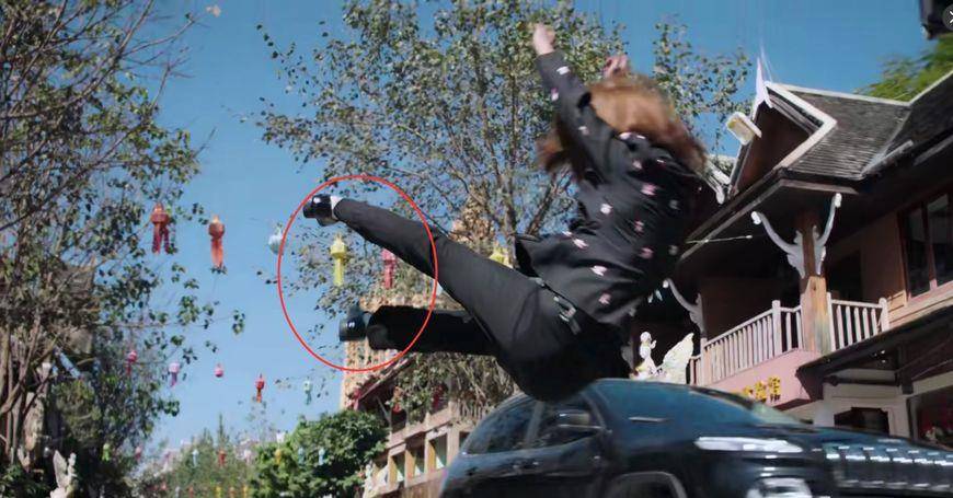 那一段|明星穿帮镜头，戚薇、赵丽颖的都不算啥，唯独何炅的穿帮我最服