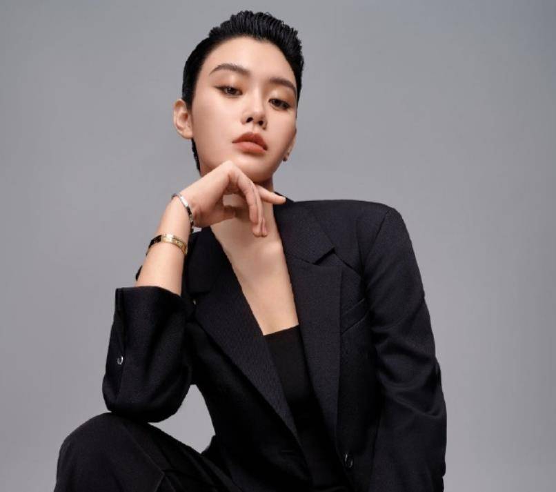 自律|奚梦瑶怀二胎胃口变好，晒自己的夜宵照，脸蛋明显圆润了不少