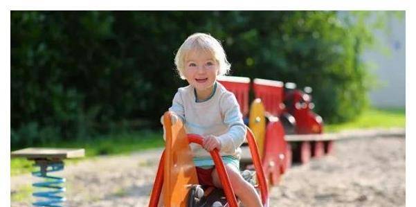 因为|4岁宝宝被5次退园，老师说：我不是保姆，宝妈尽无言以对