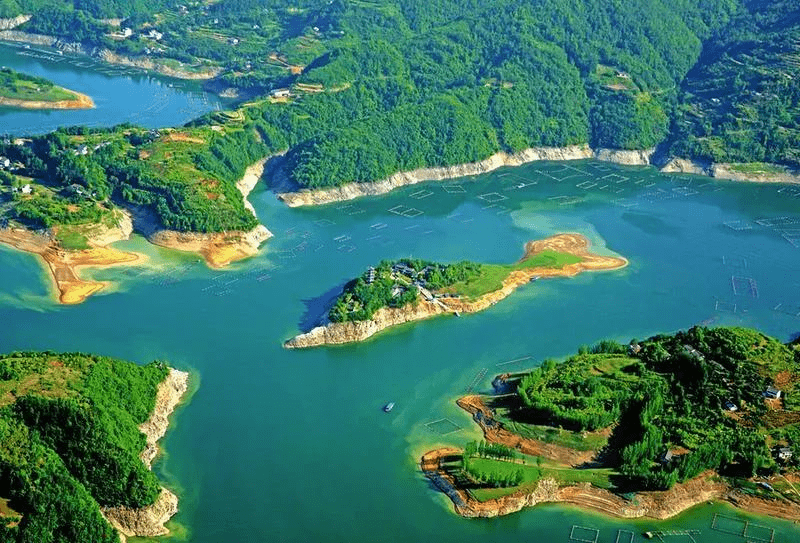 走在小康路 陕西安康做好"山水人"三篇大文章