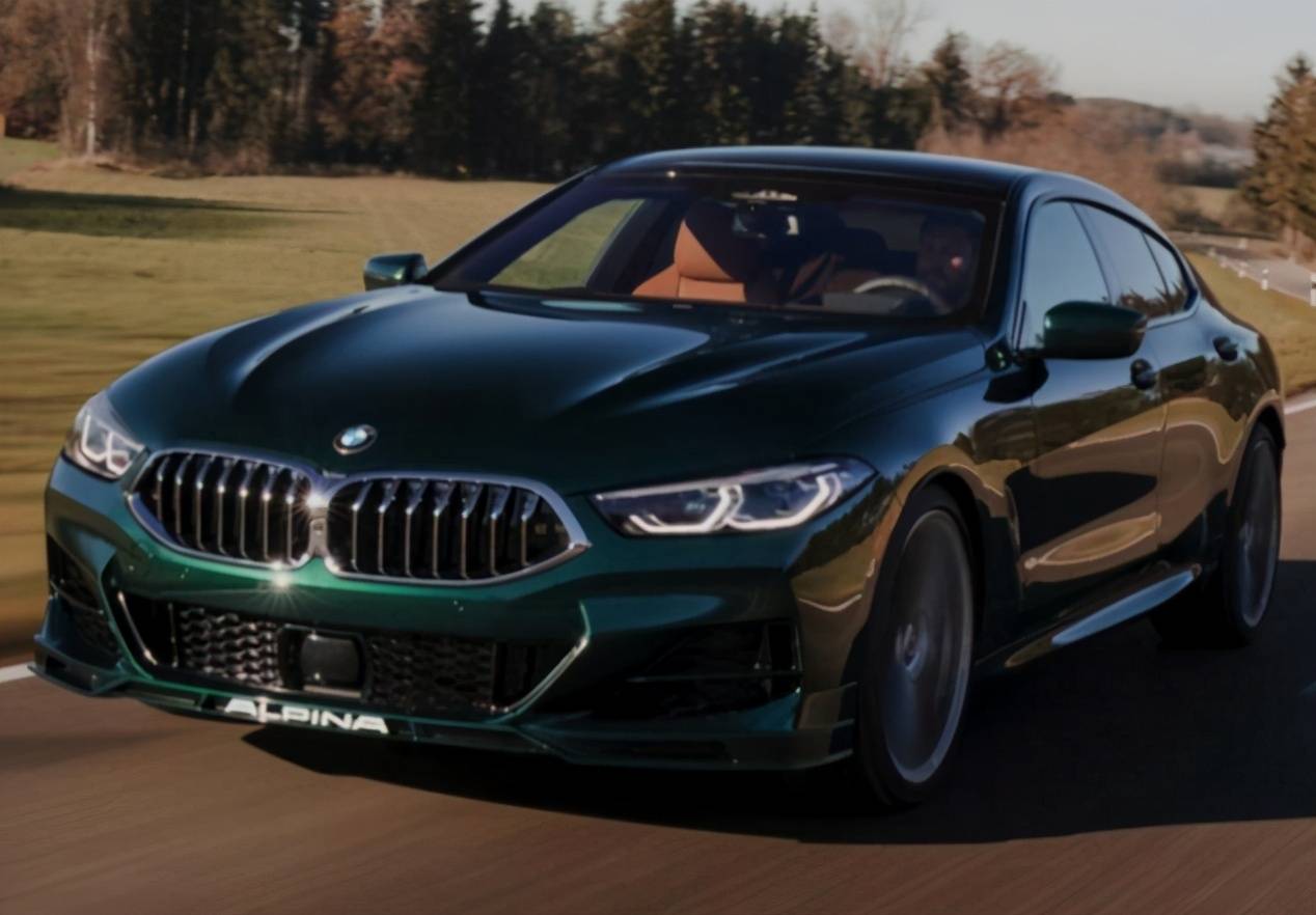 全新宝马8系gt亮相双涡轮44t引擎加速39秒比奥迪a7帅气