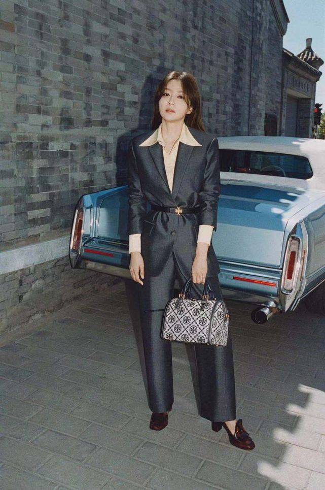 玩家|著名演员秦岚与娜扎引领 Tory Burch 城市玩家风潮 出镜2021秋冬系列大片