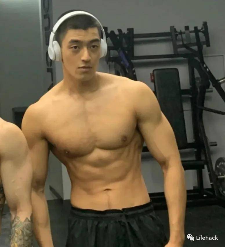 什么|男生剪寸头能帅到什么程度？