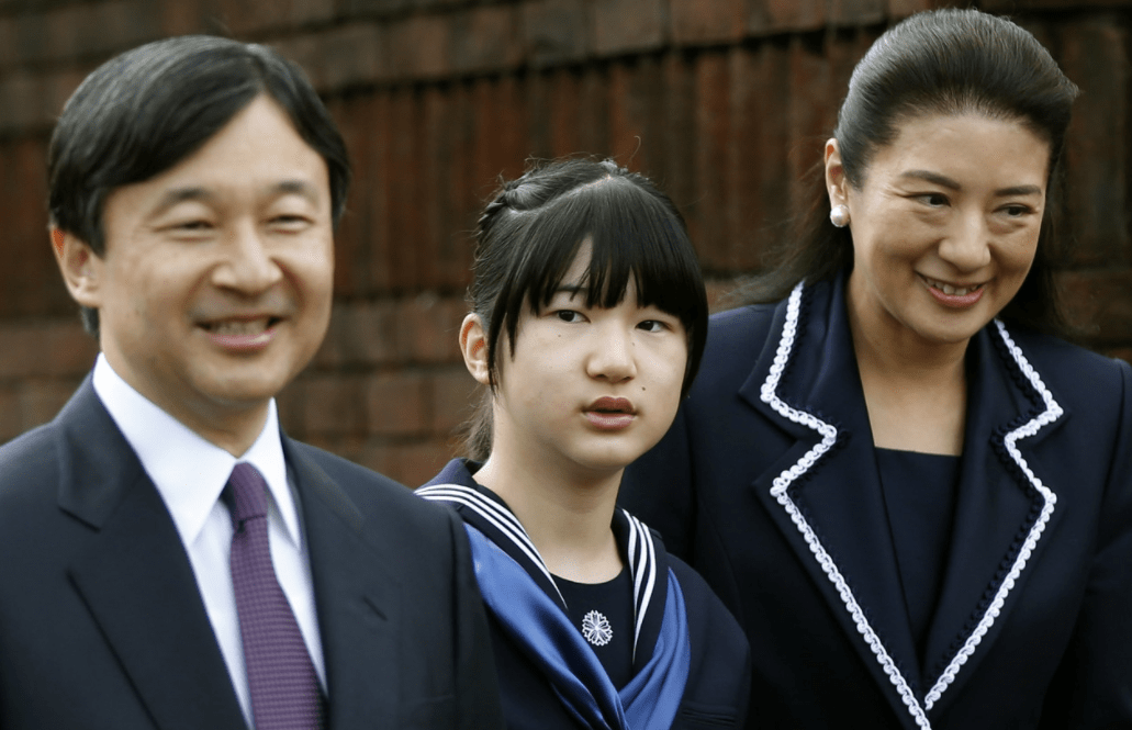 爱子公主容貌不佳却像王者,备受父亲的宠爱,却无法成为女天皇_日本