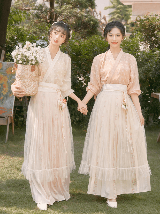 颜色|汉服太中规中矩？这些个性化汉服是不是你的心头好呢？