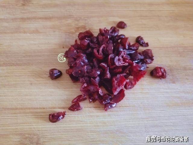 做法|天热,不要给孩子吃雪糕了,试试这个零食,松软好吃,健康无添加