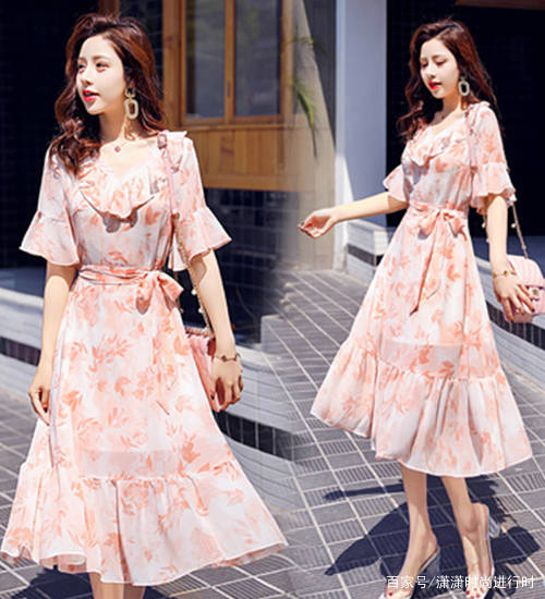 脖颈|可盐可甜的逆龄连衣裙，演绎邻家女孩的清纯，释放青春的活力