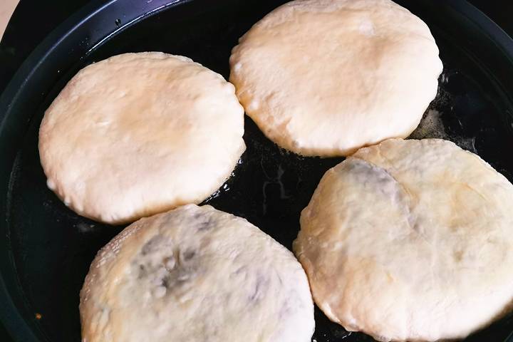 全家人|茄子的新吃法，在外面吃不到，做成馅料比肉香，出锅全家人抢着吃