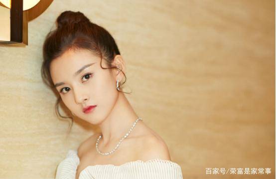 演技|以为宋祖儿扮“哪吒”时是最美的，看到幼儿园照片，瞬间萌化了