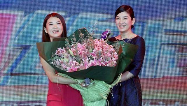 黄奕|当76年的李湘遇上77年的黄奕，岁数差不多，但精神头真不一样