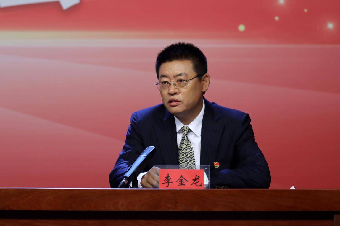 李金龙说,"对于大兴安岭来说,在落实绿水青山就是金山银山理念,筑牢