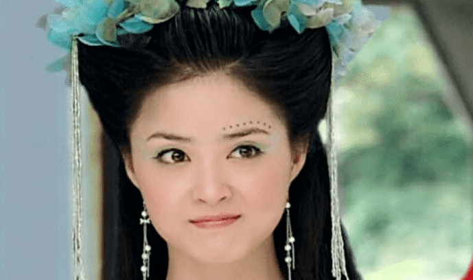 状态|瘦下去的蒋欣有多美？黄昏下利落短发显优雅，成文艺小清新美女