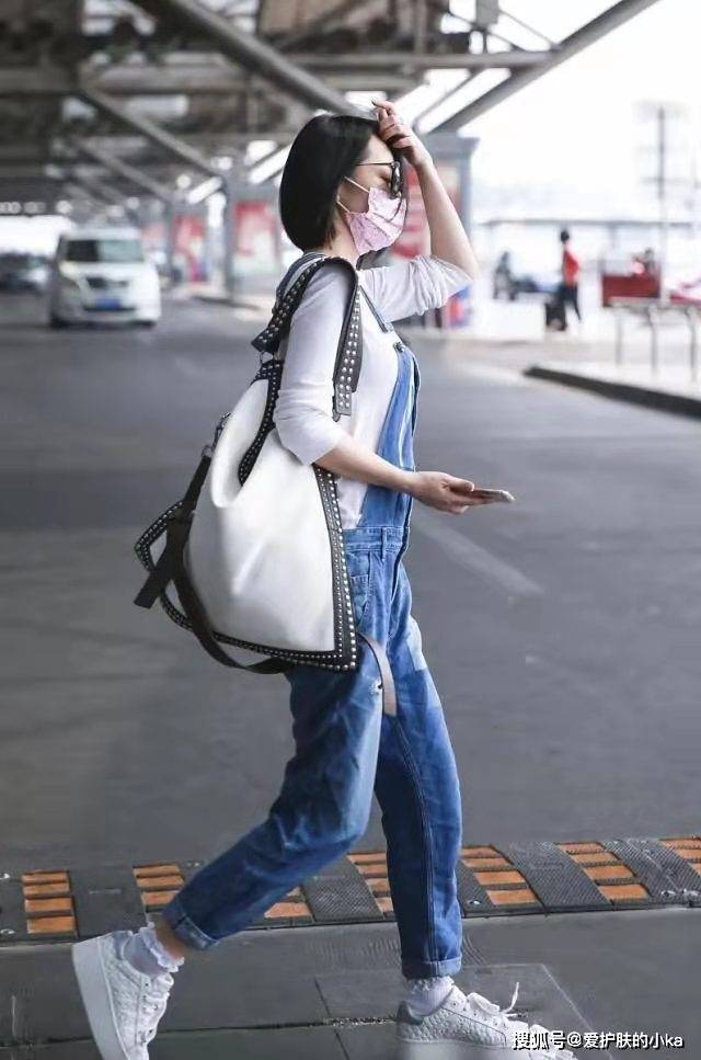 身材|许晴52岁了还和小姑娘似的，穿连体裤好少女，保养能力让人折服