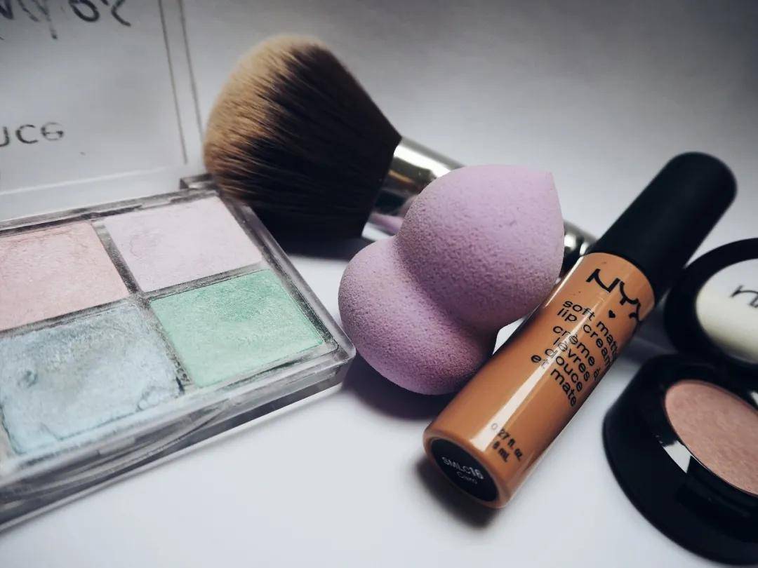 Oily|干皮、油皮用英语该咋说？真的不是dry face和oil face！