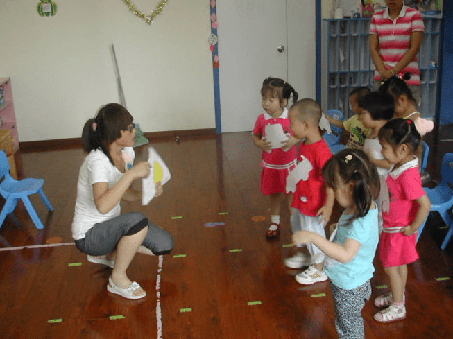 什么|幼儿园老师一般是什么学历,家长得知后,面露愁容又无能为力