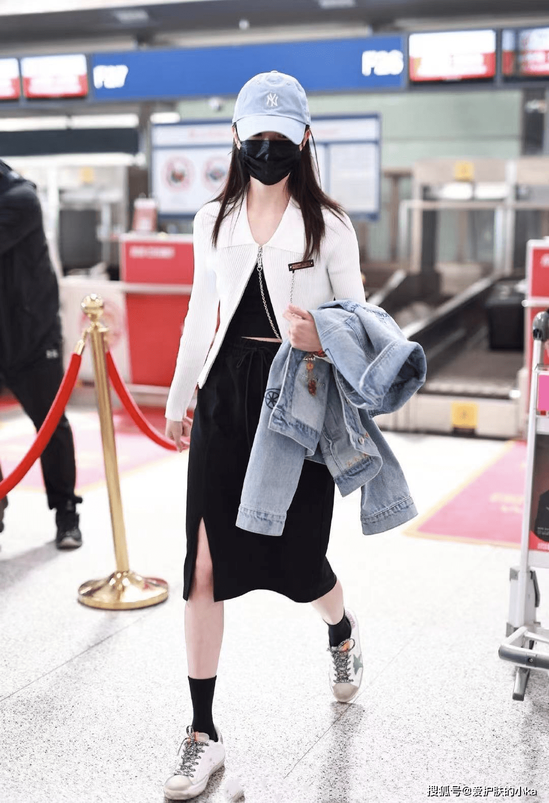 黑色|披头散发很扣分？刘浩存却凹出原生美女感，淡颜美女秒变初恋女孩