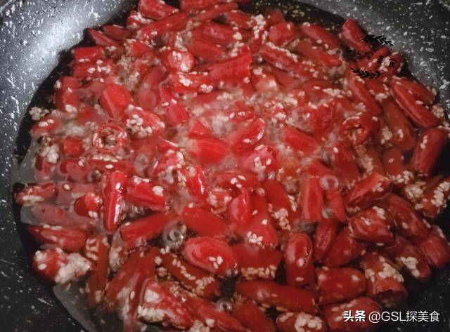 进行|自制香酥辣椒,掌握制作技巧,酥脆可口,能当零食也能当下酒菜