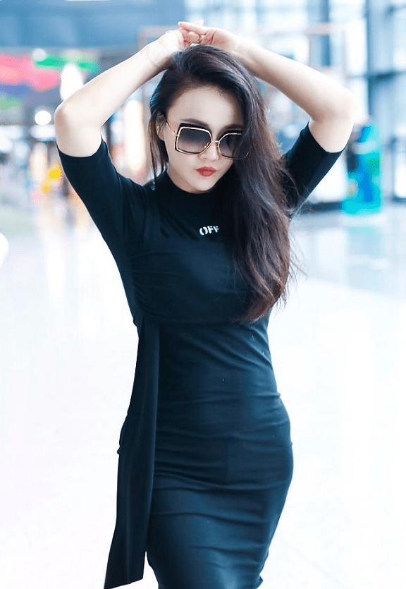 冉莹颖|运动员的妻子身材真不错,冉莹颖上身顶着“多肉”身材,太立体了