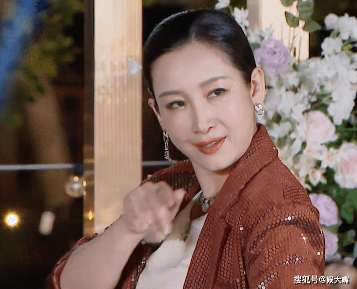 影后|43岁秦海璐为爱挑战女团舞！动作有点水，但赢在了眼神和气势上