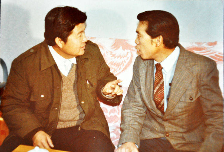 他是侯宝林的徒弟,表演相声以火爆见长,舞台效果甚至超过马季_康达夫