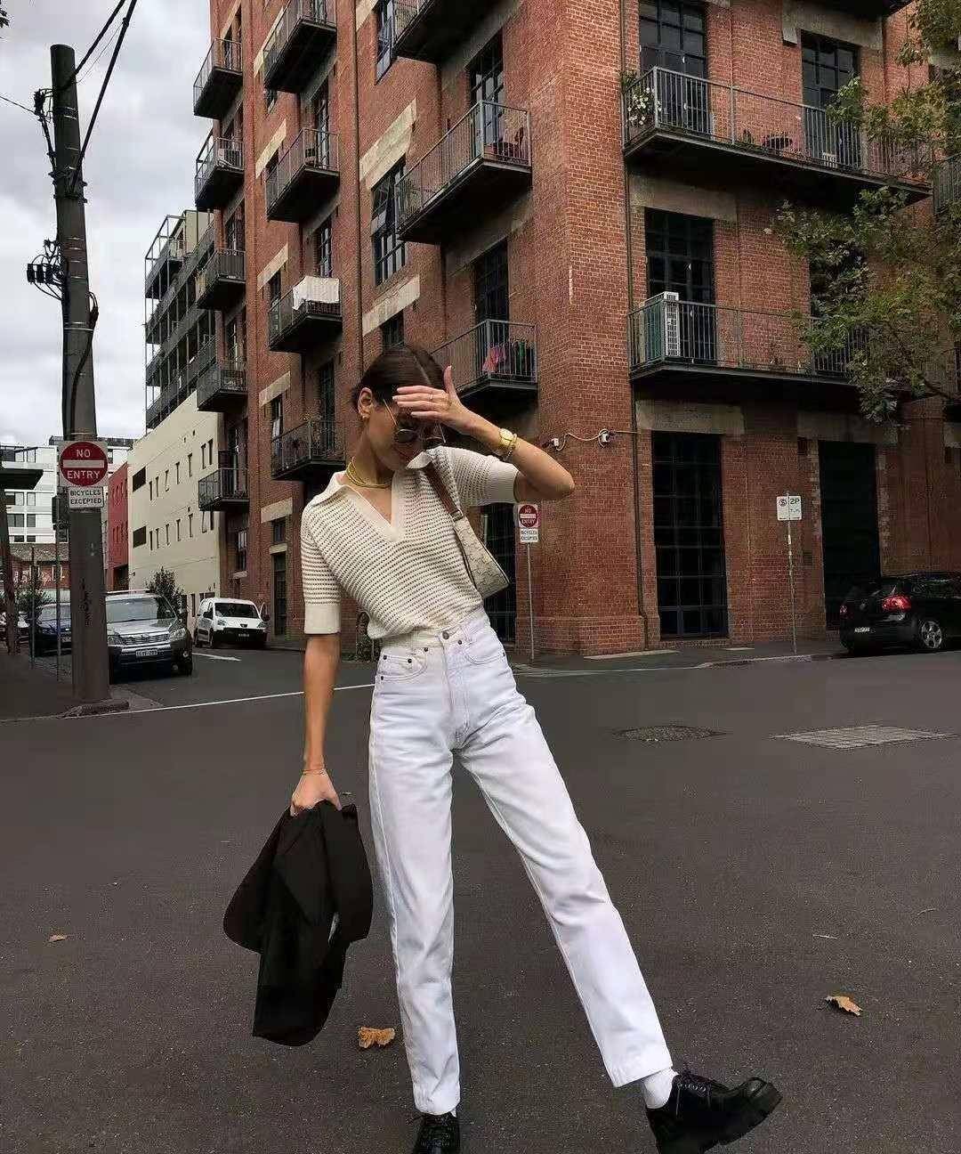 视觉|高级有质感的“短袖针织衫”，今夏流行这3种搭配，好看还超显瘦