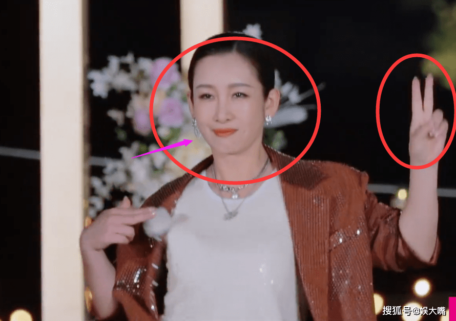 影后|43岁秦海璐为爱挑战女团舞！动作有点水，但赢在了眼神和气势上