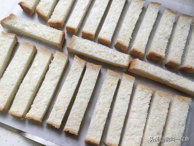 做法|儿子就馋这小点心，香酥可口做法简单，一根接一根好吃又过瘾
