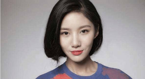 虽然吴雨欣的这个角色让人十分的讨厌,但是不得不说这也是对吴优的一