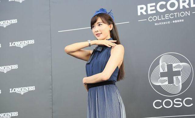 林志玲|林志玲结婚后变化太大，穿的裙子变的很保守，有妻子那感觉了