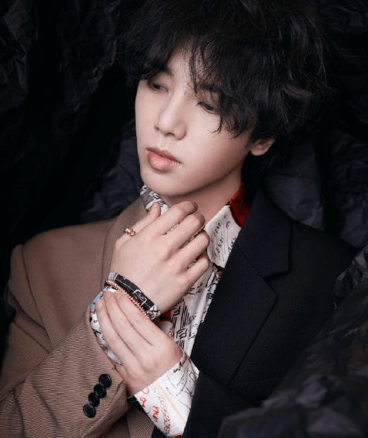 禁言|华晨宇被曝整容植发!前女友爆料!