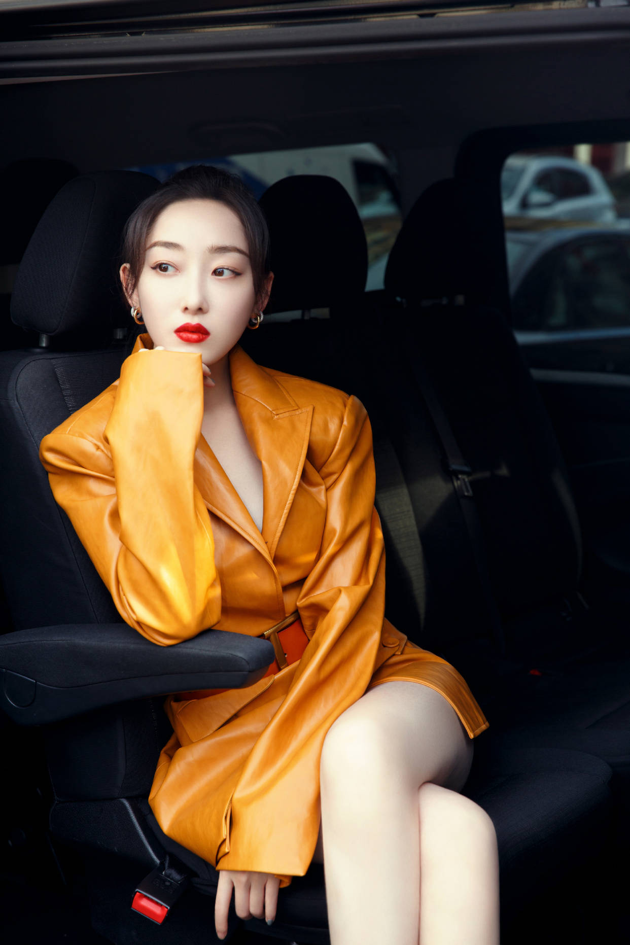 蒋梦婕|“最胖林黛玉”完美逆袭！蒋梦婕焦糖皮裙一抹红唇，气质惊艳网友