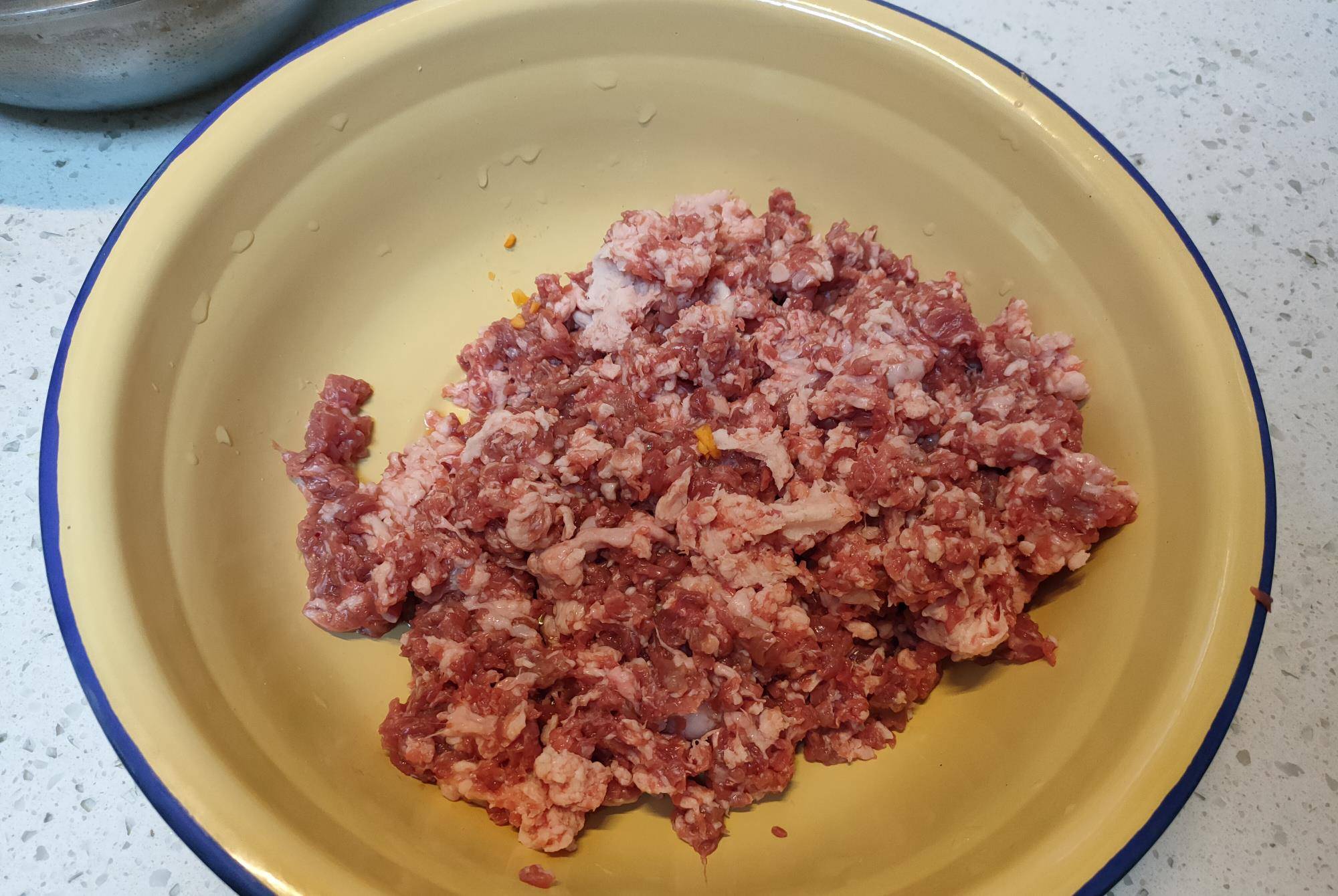 包子|周末做两锅牛肉馅包子,表皮暄软馅料香,平时做早餐吃,真不错