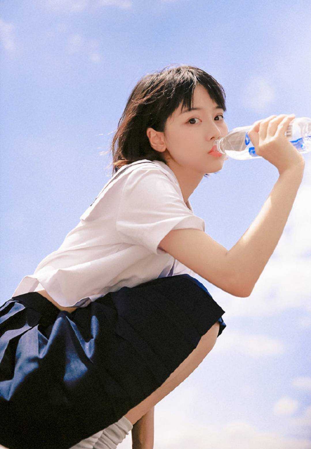 天蓝色|“宅男女神”成果日系风写真曝光,元气甜美似精灵,这颜值注定火