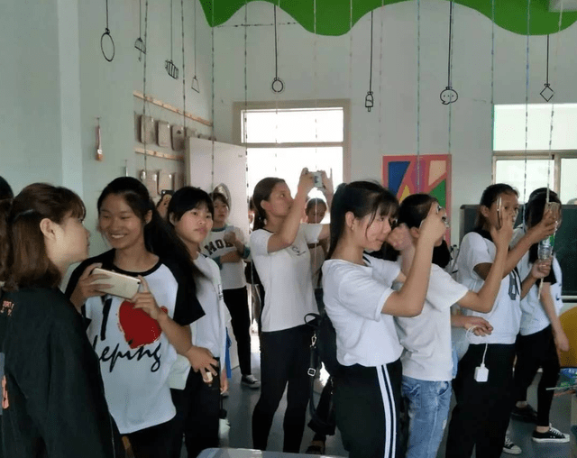 启蒙|专科生可能无法当幼师？幼儿园招聘情况有变，此外学生迎来好消息