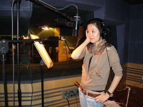 她是滨崎步的师妹,十年前因被周杰伦痛批而出名,如今再无作品!_安又琪