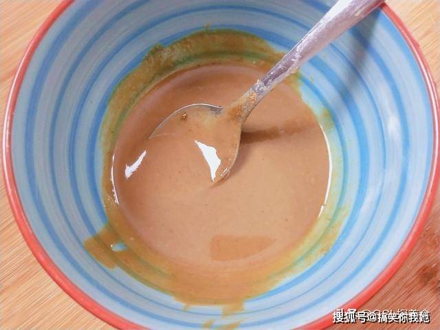 做法|麻酱烧饼在家做，无技巧无难度，外酥里软又多层，越吃越香