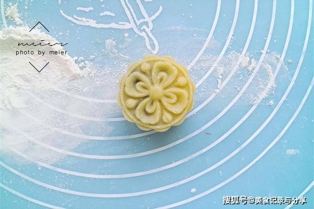 广式月饼|详细步骤教你做广式月饼，好吃还省钱，其实没你想的那么难