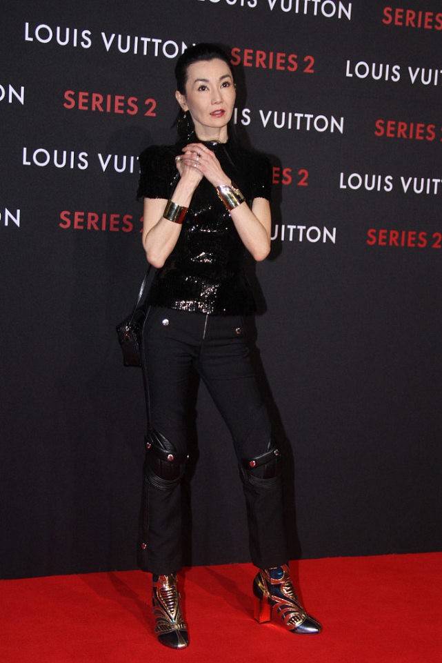 脸蛋|没整容的女人就算老了，感觉也不影响魅力，张曼玉脸蛋松弛仍然美