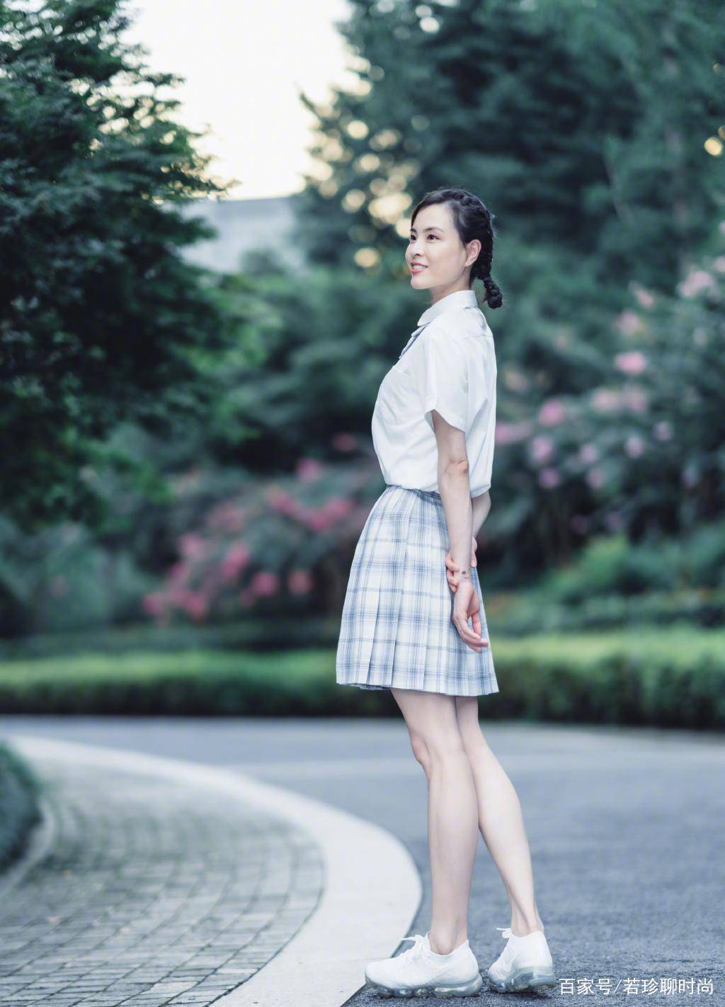 设计|吴敏霞不愧是奥运冠军，退役后活的更潇洒，写真照美的不像35岁