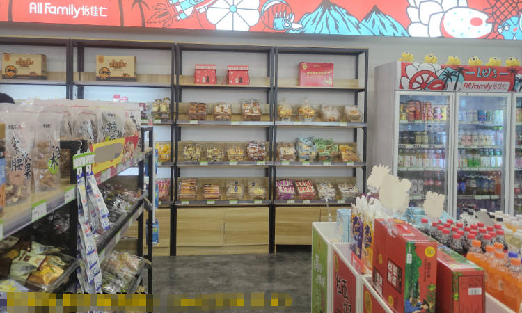 方面|新开的怡佳仁零食店怎么吸引消费者？