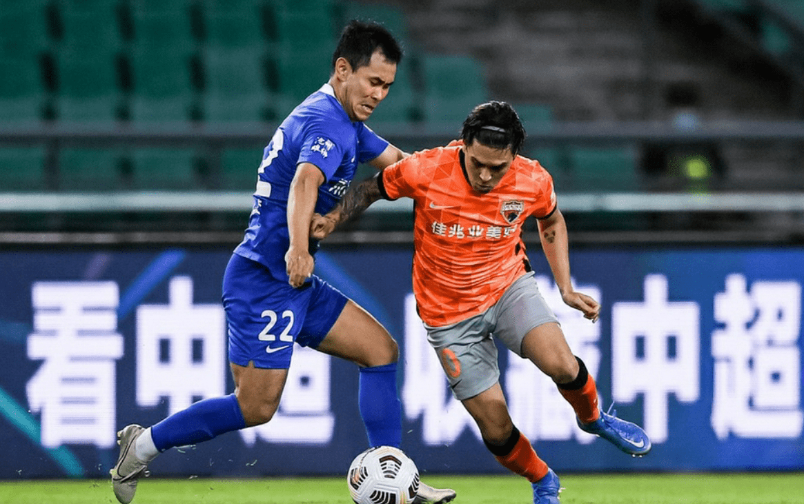广州|2-1，0-0！深足90分钟绝杀沧州雄狮，泰山队榜首位置岌岌可危