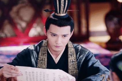 公元186年,汉灵帝命人在西园修建了千余间房屋,采