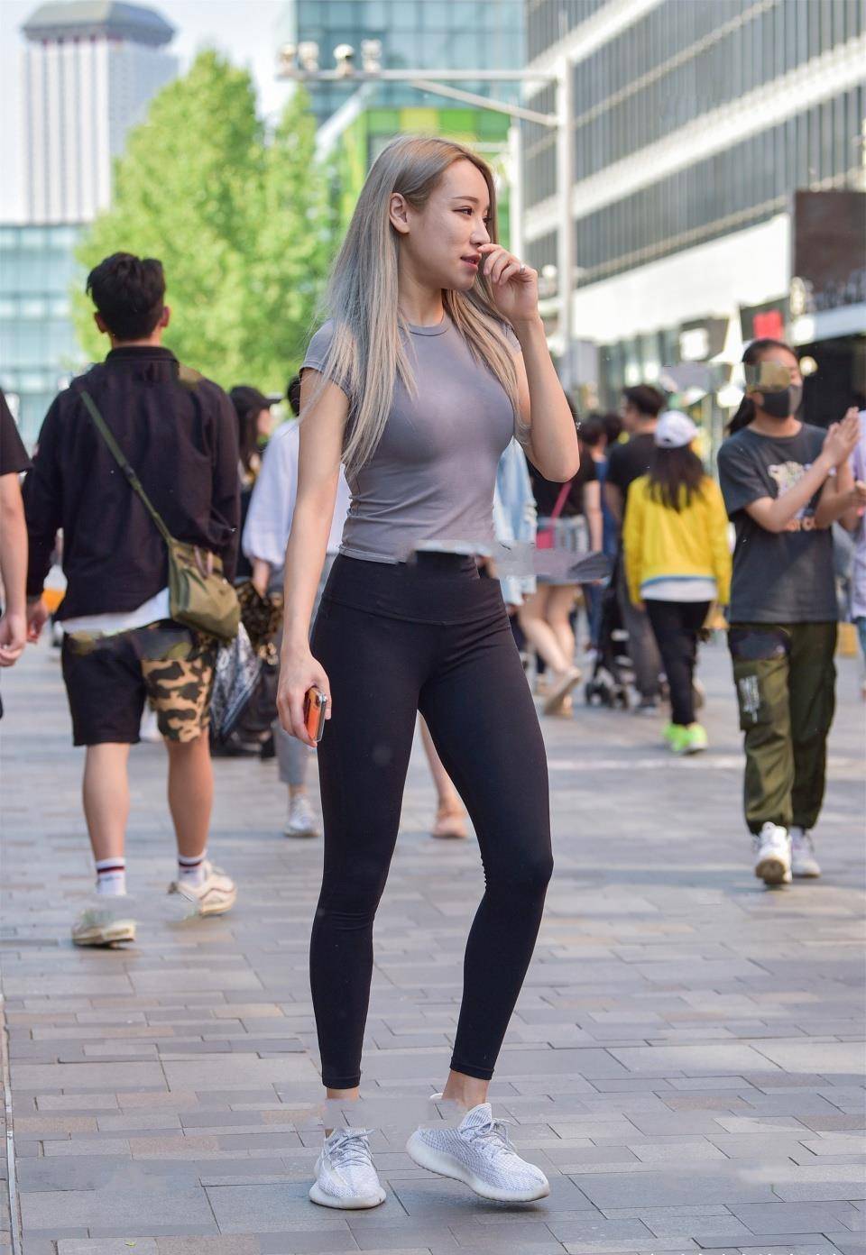 面料|长长的睫毛，非常高级的女孩，完美地展现出什么叫微胖才是极品