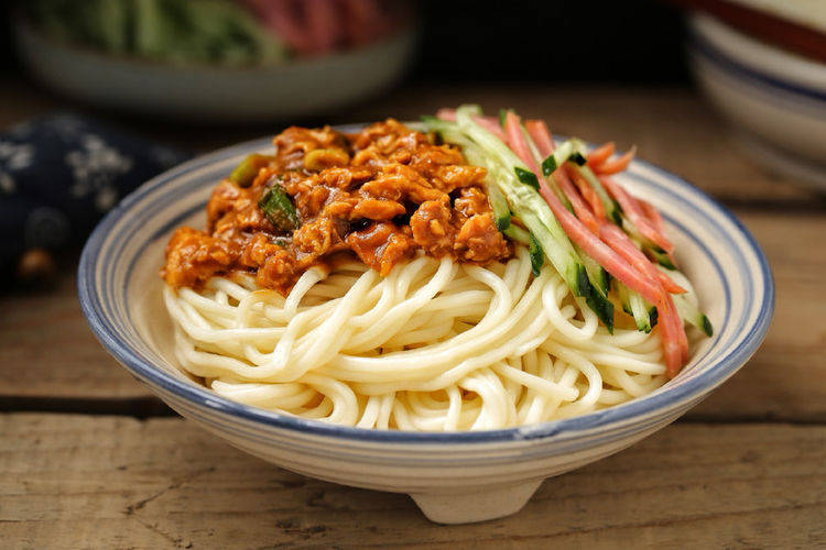 夏天就馋这碗过水面,简单又快捷,味道真好!