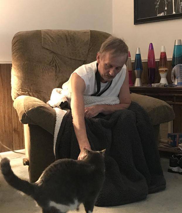 谁说猫主子只能坑铲屎官, 这只猫主子可不一样, 它是上帝派来的! 谁说猫主子只能坑铲屎官, 这只猫主子可不一样, 它是上帝派来的!