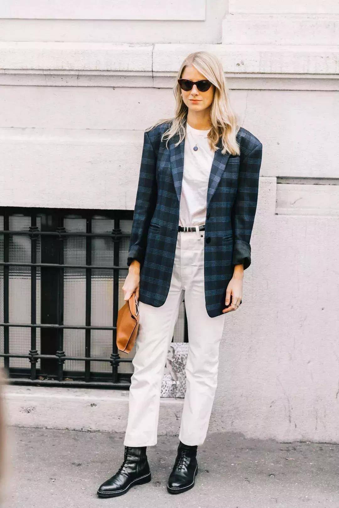 空间|奔四女人别穿大衣了,今年早夏流行这件外套,搭配裙子裤子都好看